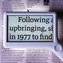 Load image into Gallery viewer, Digital reading magnifier, handheld with integral stand
