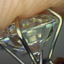 Load image into Gallery viewer, Digital jewellers loupe, 50mm screen, Magnification 7X, 11X and 15X
