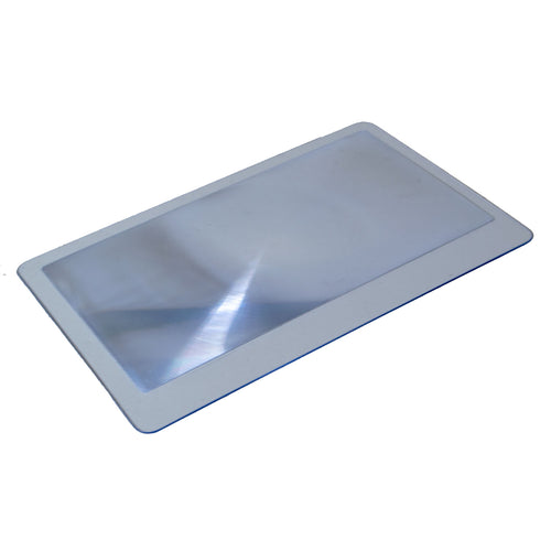 Credit-Card Size Fresnel Magnifier in Pouch - Photograph 1